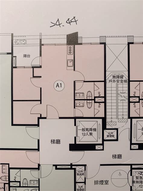 電梯旁邊的房間|[請益] 電梯旁的戶型